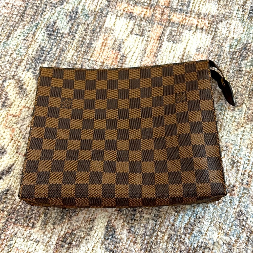 Louis Vuitton Damier Ebene Toiletry Pouch 26